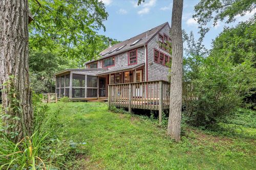 390B Route 6a, East Sandwich, MA, 02537-1441 | Card Image