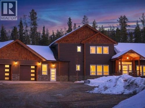 216 Alaska Highway, Whitehorse, YT, Y1A | Card Image