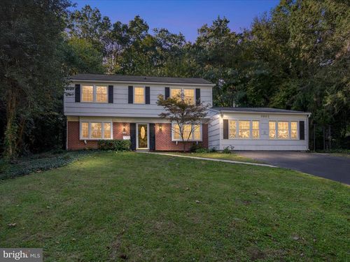 3902 Wakefield Ln, BOWIE, MD, 20715-1317 | Card Image