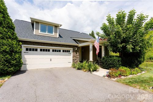 28 Westfield Way, Candler, NC, 28715-9561 | Card Image