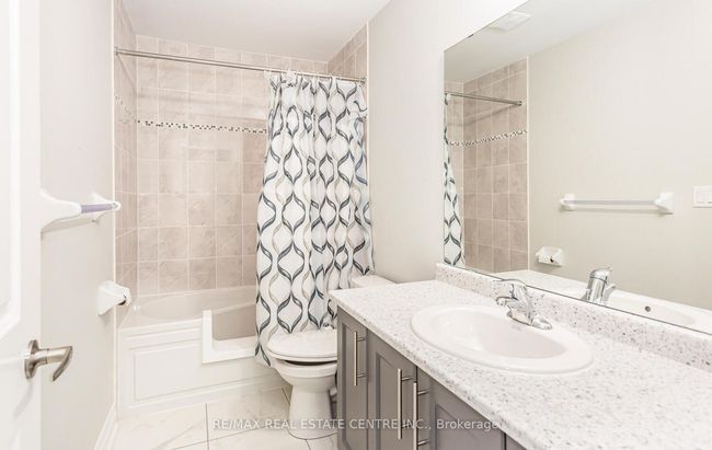 3 Dalbeattie Dr, House attached with 4 bedrooms, 3 bathrooms and 1 parking in Brampton ON | Image 37