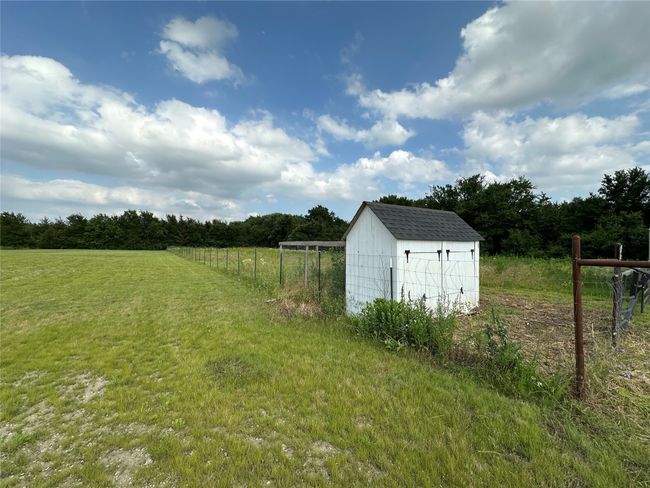 1660 Red Rd, House other with 3 bedrooms, 2 bathrooms and null parking in Howe TX | Image 33