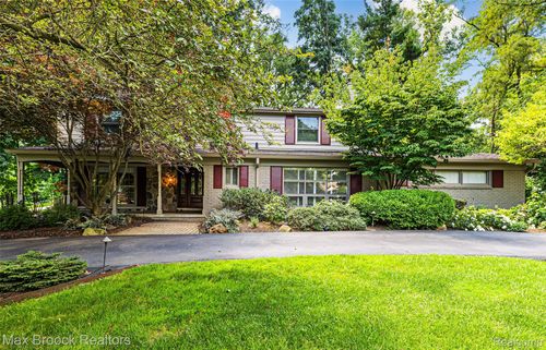 25933 Hersheyvale Dr, Franklin, MI, 48025-2232 | Card Image