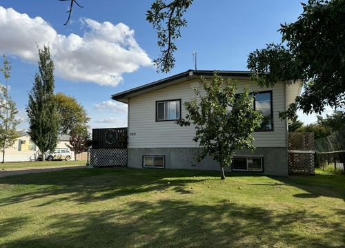 909 2 Ave, Bluesky, AB, T0H | Card Image
