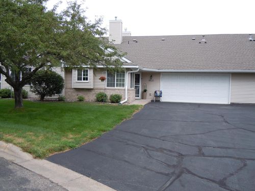 8620 Oxford Ln, Brooklyn Park, MN, 55443-3985 | Card Image