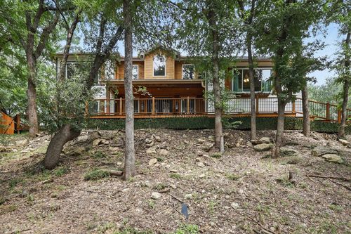 1520 Oakhurst Scenic Dr, Fort Worth, TX, 76111-1401 | Card Image