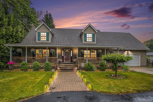 3597 N Shimmons Circle, Auburn Hills, MI, 48326 | Card Image