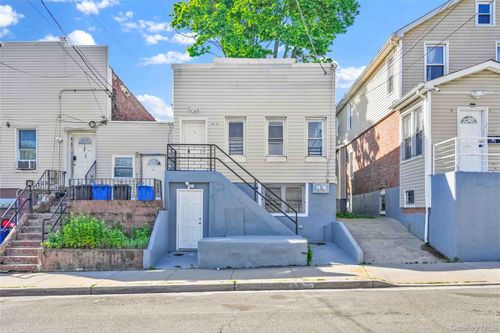 157-12 110th Ave, Jamaica, NY, 11433-3130 | Card Image