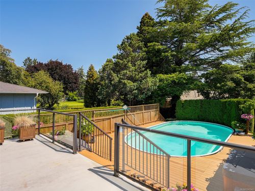 104 Leila Pl, House with 4 bedrooms, 3 bathrooms and 2 parking in Victoria BC | Card Image