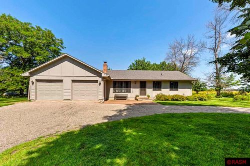 30562 Cedar Ln, Le Sueur, MN, 56058-4346 | Card Image