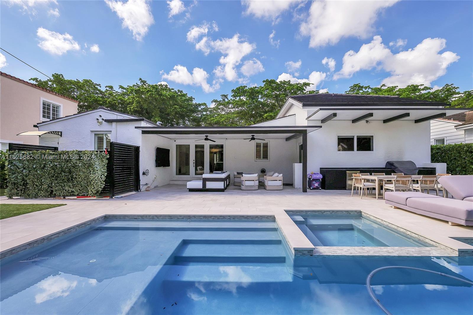 Zamora Ave, Miami, FL 33134