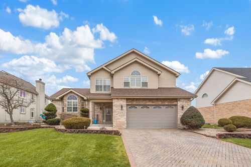 20516 Bluestem Parkway, Lynwood, IL, 60411 | Card Image