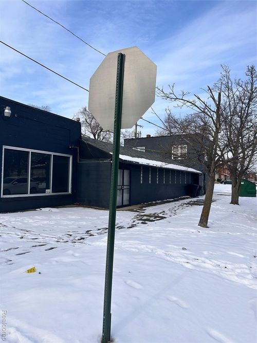 15934 W Mcnichols Rd, Detroit, MI, 48235-3544 | Card Image