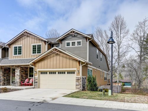 554 Sweet Birch Park Ln, Black Mountain, NC, 28711-0465 | Card Image