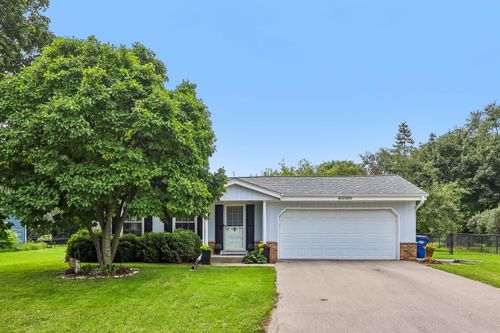 W136S6953 Hale Park Dr, Muskego, WI, 53150-3245 | Card Image