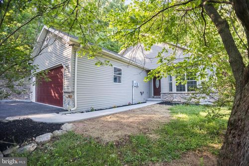 12RR Mountain St, MOUNT HOLLY SPRINGS, PA, 17065-1405 | Card Image