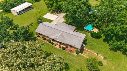 1901 Scotty Parker Rd, Gallatin, TN, 37066-8195 | Card Image