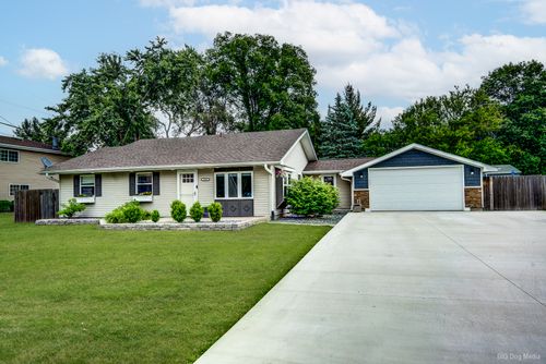 934 Ogden Rd, New Lenox, IL, 60451-2236 | Card Image