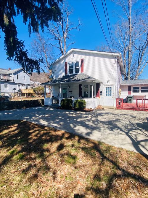 6 Cozzens Ave, Highland Fls, NY, 10928-1960 | Card Image