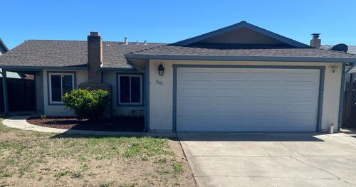 1048 Aspen Dr, Manteca, CA, 95336-3003 | Card Image
