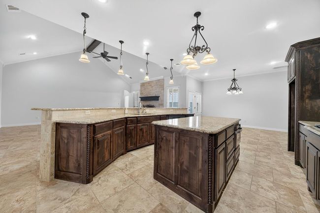 6711 Mosswood Dr, House other with 5 bedrooms, 3 bathrooms and 3 parking in Midland TX | Image 22