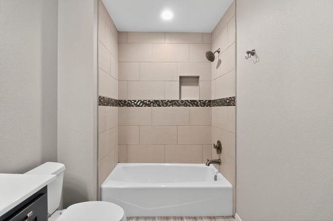 Primary Bath | Image 18