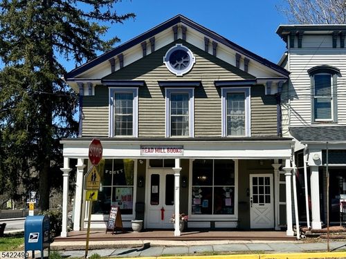 27 Center St, Clinton, NJ, 08809-1340 | Card Image