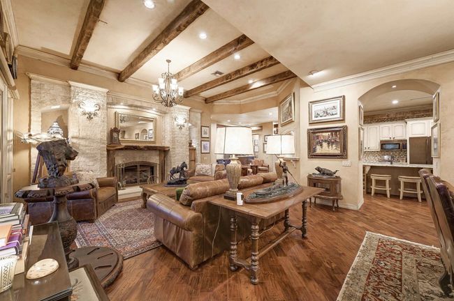 2305 Barton Creek #29 Boulevard, Condo with 4 bedrooms, 4 bathrooms and null parking in Austin TX | Image 9