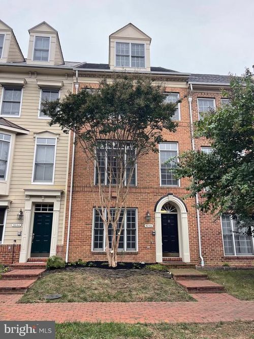 5246 Tancreti Ln, ALEXANDRIA, VA, 22304-8702 | Card Image