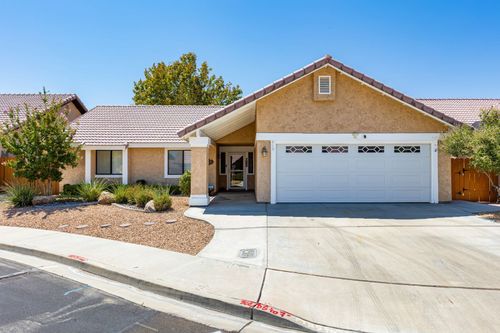 419 Mount Shasta Cir, Ridgecrest, CA, 93555-3171 | Card Image