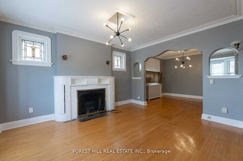 6 Park Hill Rd, Toronto, ON, M6C3M9 | Card Image