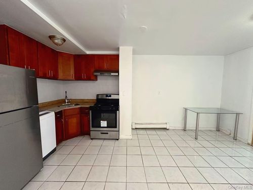 lbby-4-4304 158th St, Flushing, NY, 11358-3168 | Card Image