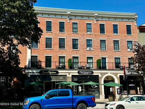 46-423 Broadway, Saratoga Springs, NY, 12866-6704 | Card Image