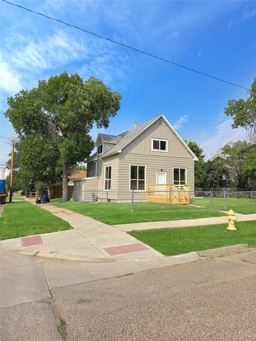 1701 7th Ave N, Great Falls, MT, 59401-1745 | Card Image