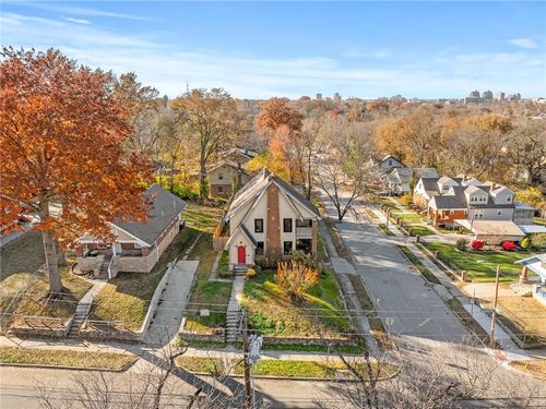 5024 Woodland Ave, Kansas City, MO, 64110-2369 | Card Image