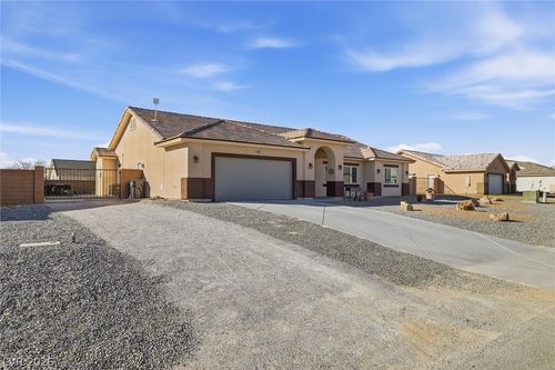 4800 Honey Locust Dr, Pahrump, NV, 89061-7241 | Card Image