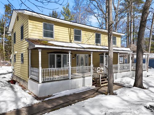 224 Elm Ave, Roscommon, MI, 48653-9598 | Card Image