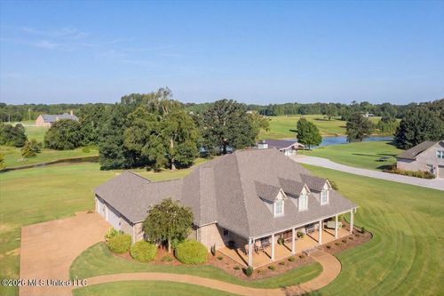 173 Winter Oaks Dr, Lamar, MS, 38642-9112 | Card Image