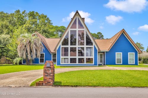 3407 Parliament Dr, Ocean Springs, MS, 39564-3322 | Card Image