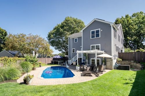 58 Madison Rd, Waltham, MA, 02453-6732 | Card Image