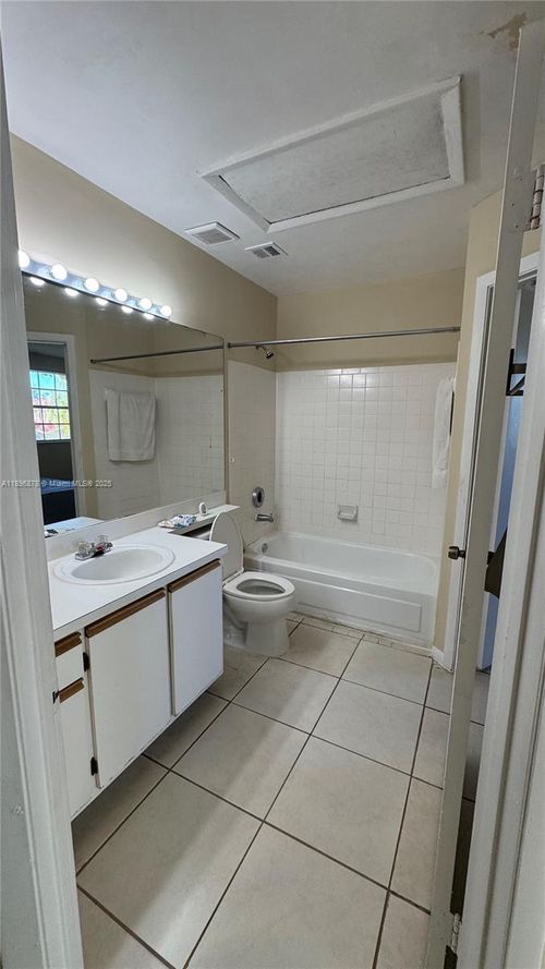 apt-h-18348 Nw 68th Ave, Hialeah, FL, 33015-3436 | Card Image