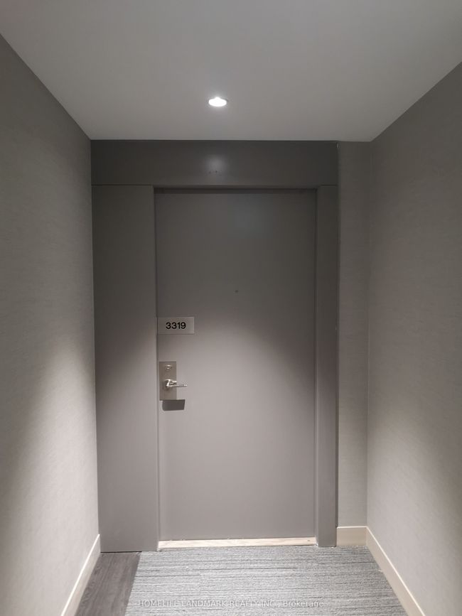 3319 - 19 Western Battery Rd, Condo with 2 bedrooms, 1 bathrooms and null parking in Toronto ON | Image 4