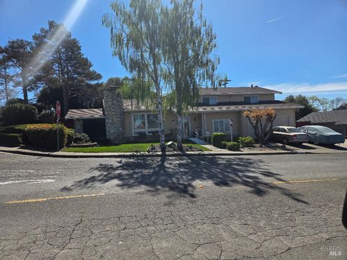 389 Valle Vista Ave, Vallejo, CA, 94590-3359 | Card Image