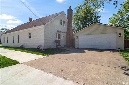 429 N Gibson St, Princeton, IN, 47670-1721 | Card Image