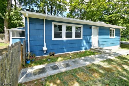 5 Cottage St, Basking Ridge, NJ, 07920-1603 | Card Image