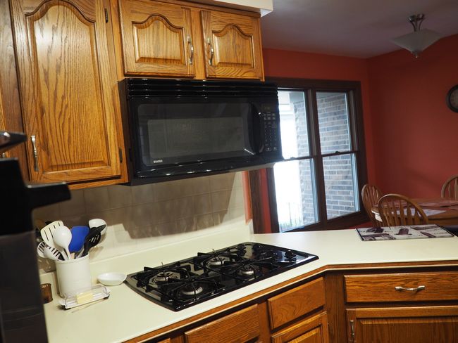 10666 Golf Rd, Townhouse with 3 bedrooms, 3 bathrooms and 2 parking in Orland Park IL | Image 9