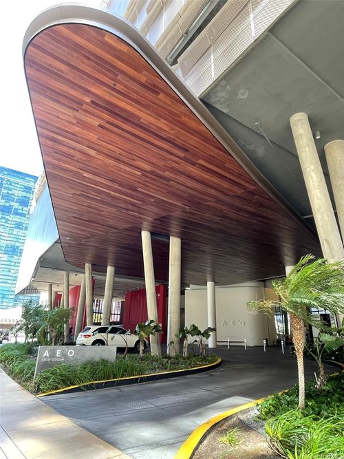 apt-2101-1001 Queen St, Honolulu, HI, 96814-5227 | Card Image