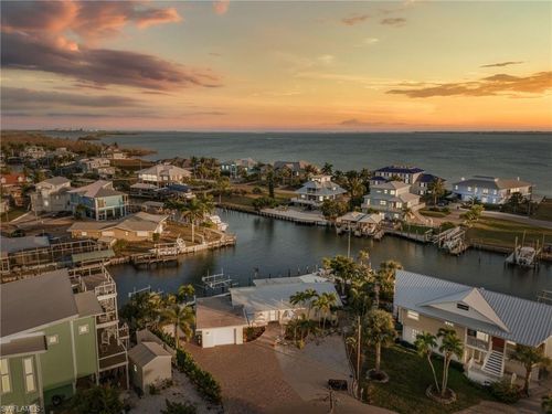 2288 Sycamore St, ST. JAMES CITY, FL, 33956-2067 | Card Image