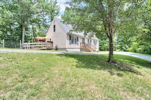 1059 Stonewall Rd, Blue Ridge, VA, 24064-3182 | Card Image