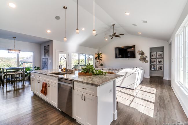 9050 Rebecca Creek Rd, House other with 3 bedrooms, 2 bathrooms and null parking in Spring Branch TX | Image 10